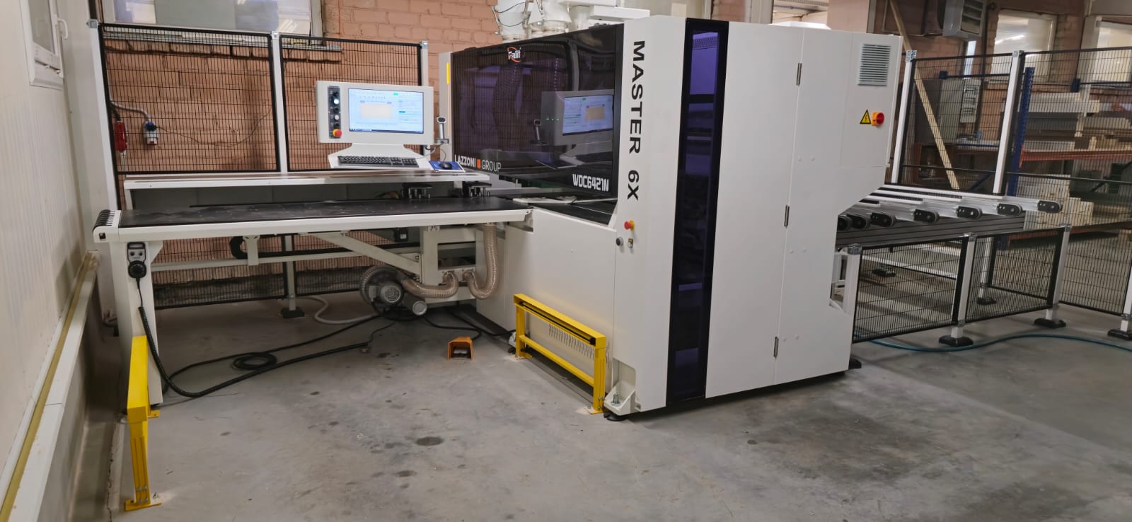 6 pusių CNC gręžimo centras su frezavimu