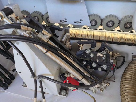 Briaunų laminavimo staklės Brandt KDF 340