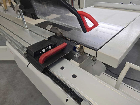 Formatinio pjovimo staklės SCM 3200