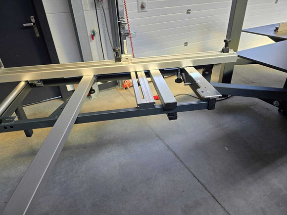 Formatinio pjovimo staklės Altendorf F35 - Industry Solutions