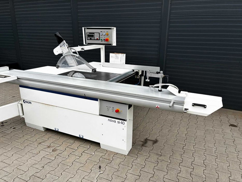 Formatinio pjovimo staklės Scm si40