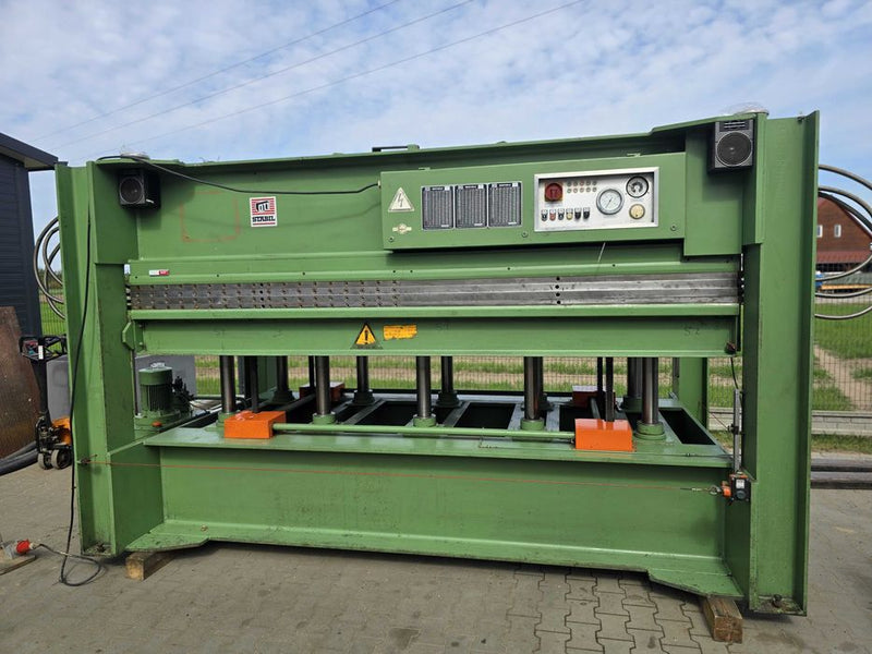 Faneravimo presas OTT 3300/1600