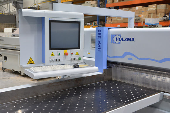 Automatinės pjovimo staklės HOLZMA HPP 380 - Industry Solutions