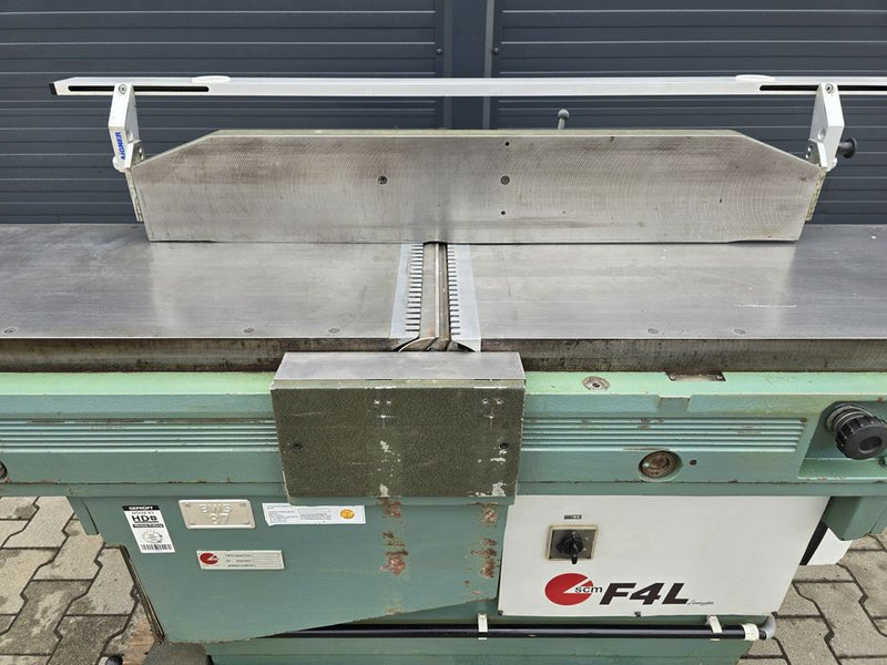 Leistuvas SCM 400
