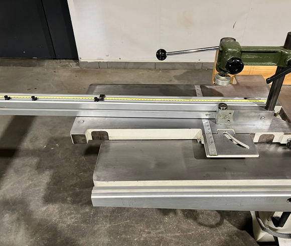 Frezavimo staklės SCM T130N