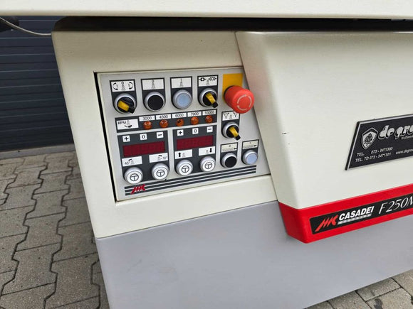 Frezavimo staklės Casadei F250M