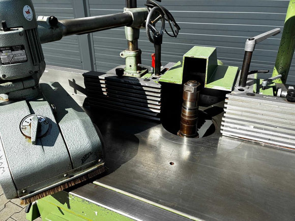 Frezavimo staklės Kolle F45