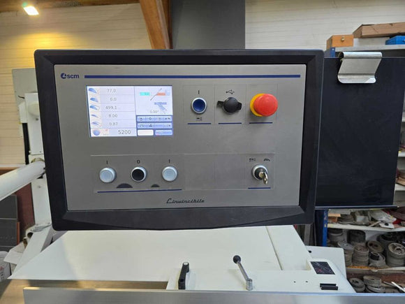 Formatinio pjovimo staklės SCM 3200
