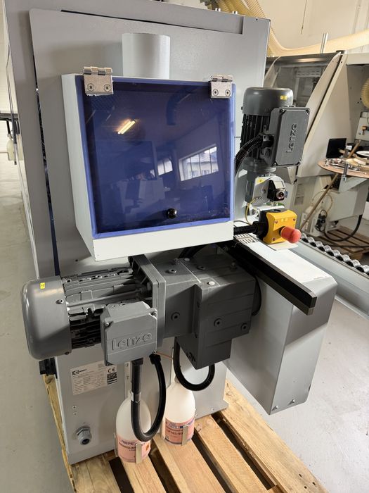 Briaunų laminavimo staklės Brandt KDF 440 - Industry Solutions