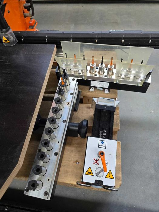 Blum Minipress Top gręžimo staklės su Easystick sistema - Industry Solutions
