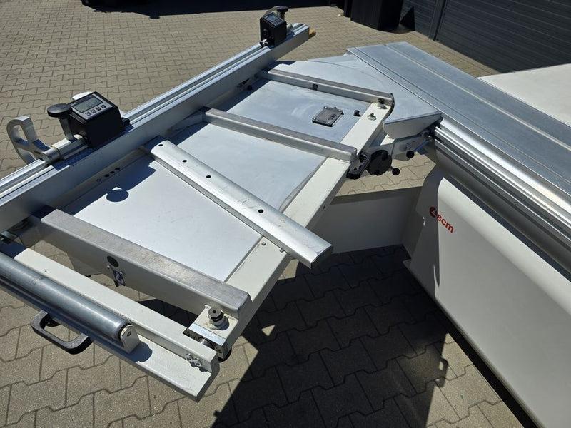 Formatinio pjovimo staklės Scm 3800