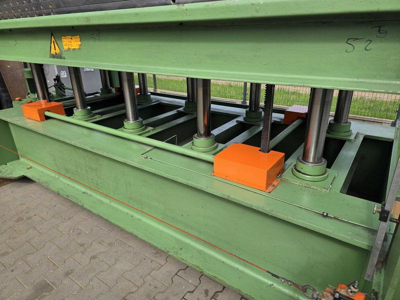 Faneravimo presas OTT 3300/1600