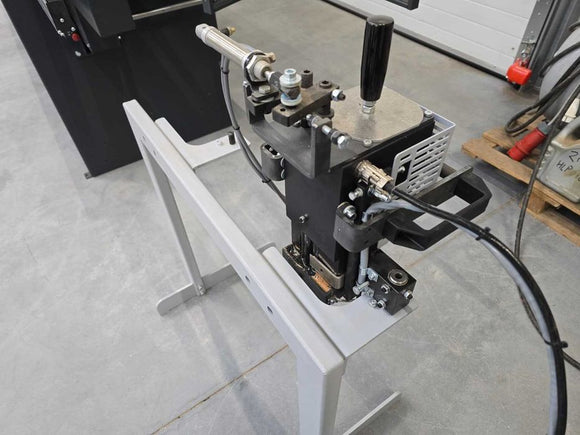 Briaunų laminavimo staklės Hebrock F4 - Industry Solutions