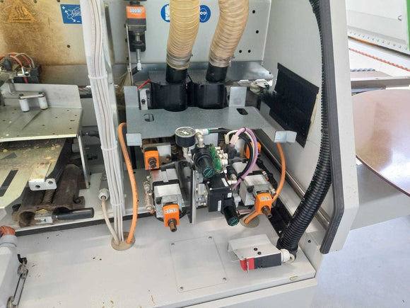Briaunų laminavimo staklės BIESSE Akron 435