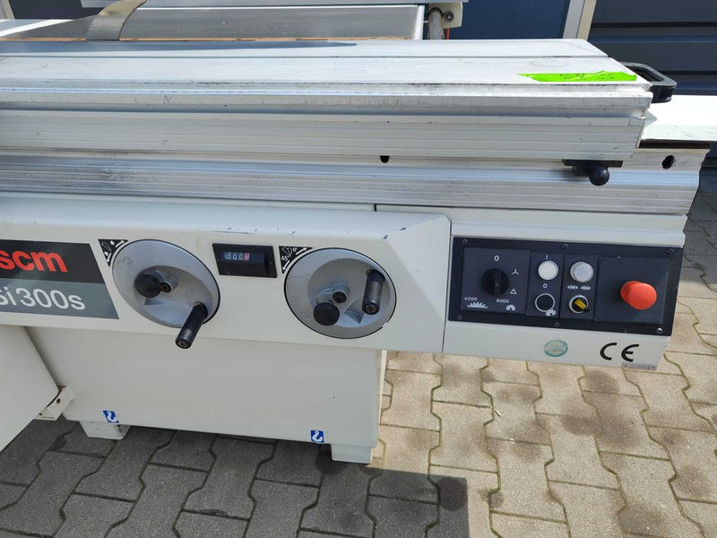 Formatinio pjovimo staklės SCM SI 300S
