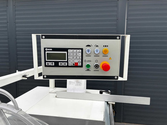 Formatinio pjovimo staklės Scm si40