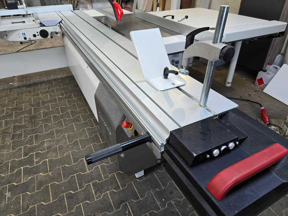 Formatinio pjovimo staklės SCM 3200