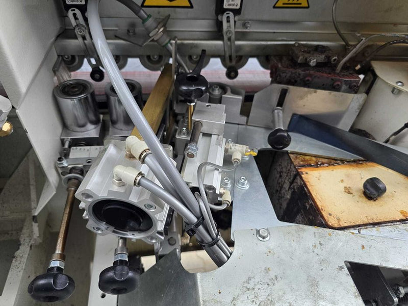 Briaunų laminavimo staklės SCM K100