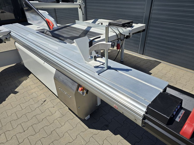Formatinio pjovimo staklės Scm 3800