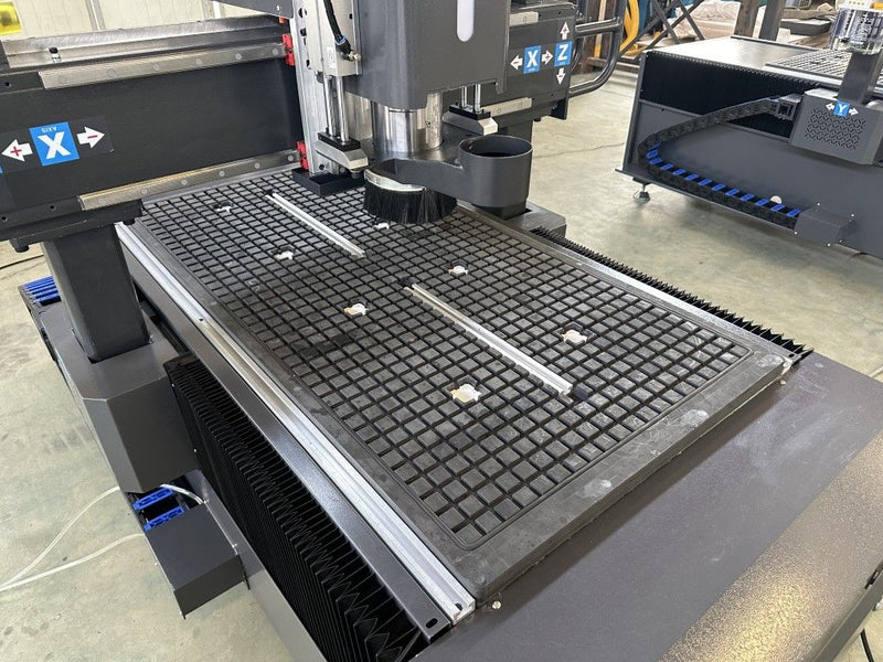 CNC graviravimo-frezavimo staklės ATC 6090 PREMIUM