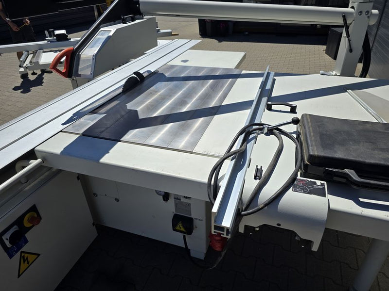Formatinio pjovimo staklės Scm 3800