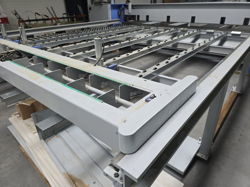 Automatinės pjovimo staklės Holzma HPP 250 43/43