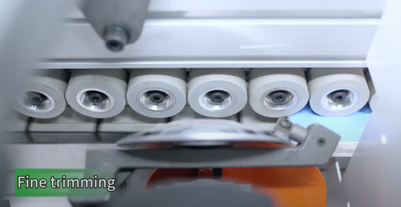 Briaunu laminavimo staklės HOLD HD211J