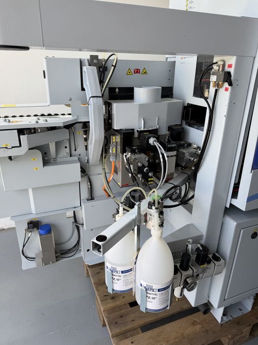 Briaunų laminavimo staklės Brandt KDF 440 - Industry Solutions