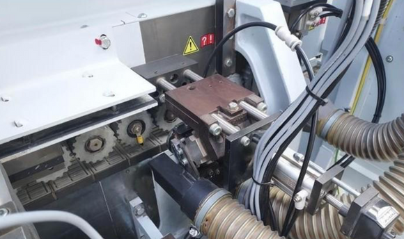 Briaunų laminavimo staklės Brandt KDF 220