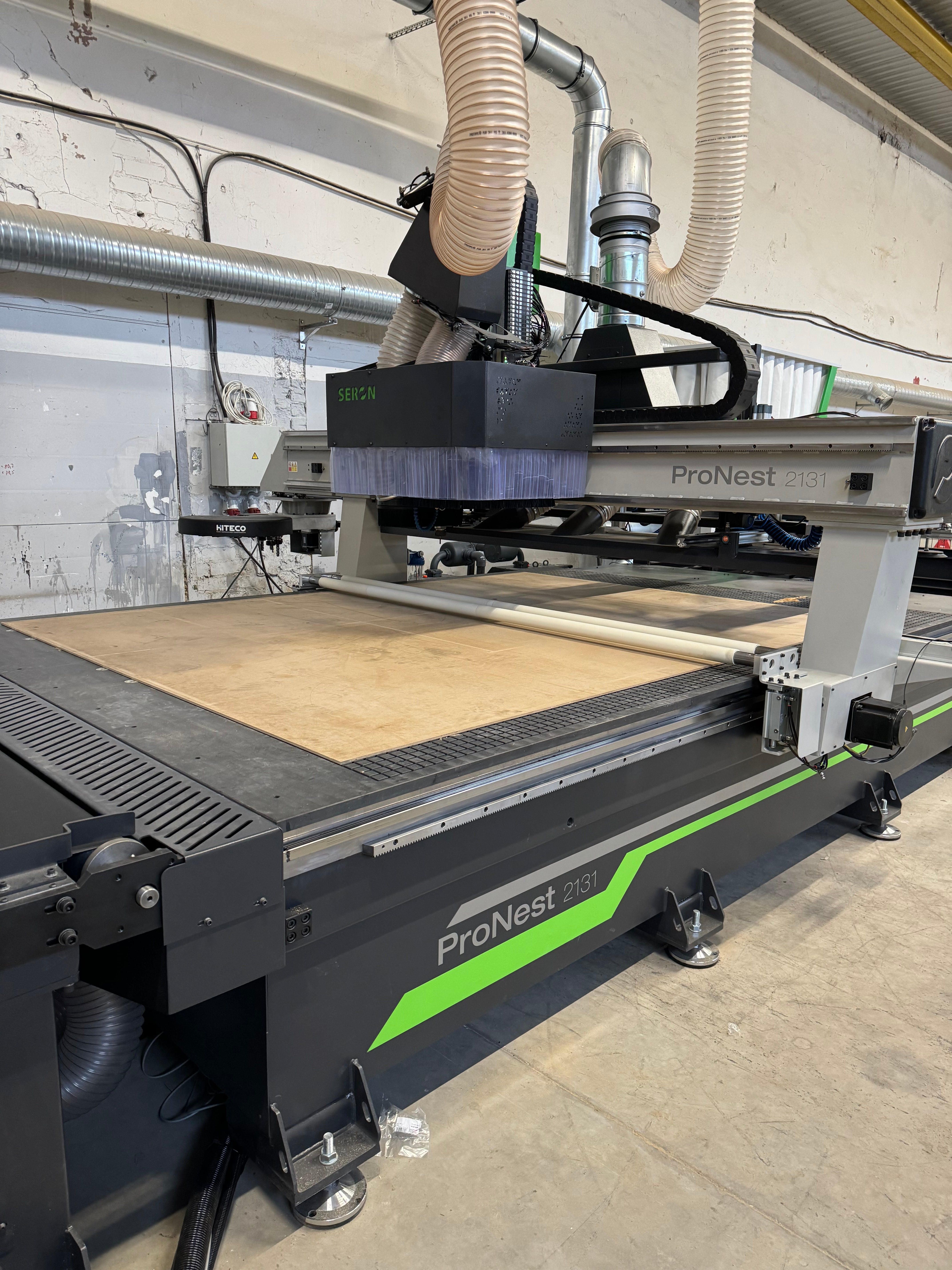 CNC Nesting linija su pakrovimu ir nukrovimu