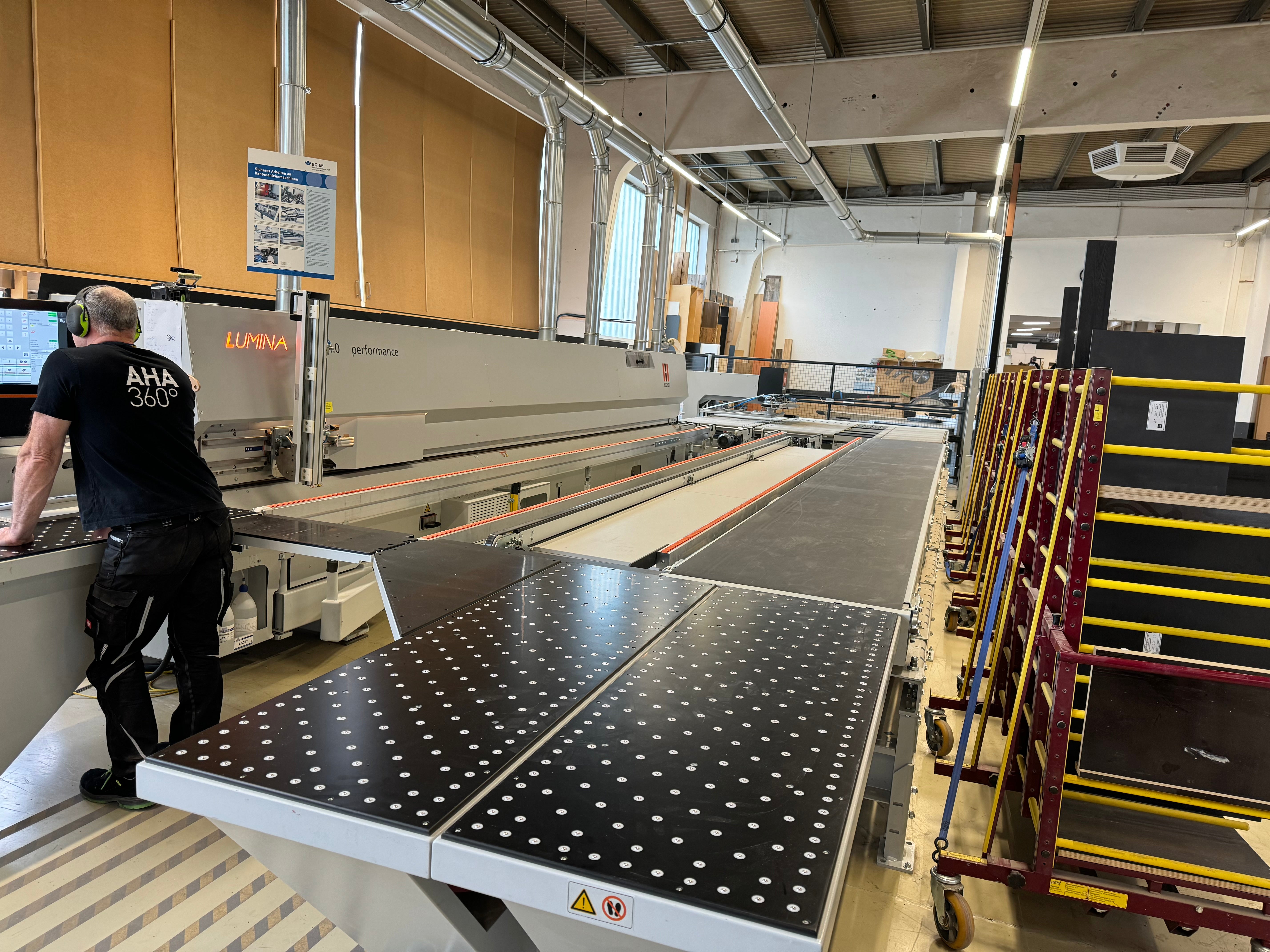 Briaunų laminavimo staklių linija