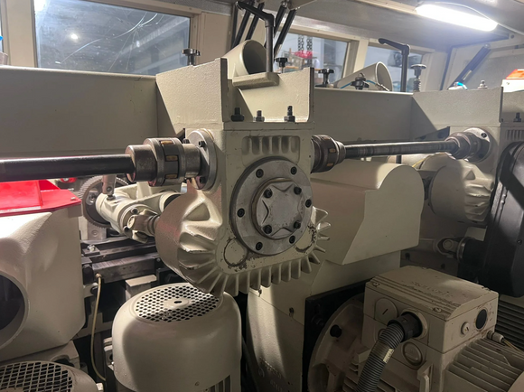 Keturpusės obliavimo staklės Weinig Hydromat 23 - Industry Solutions