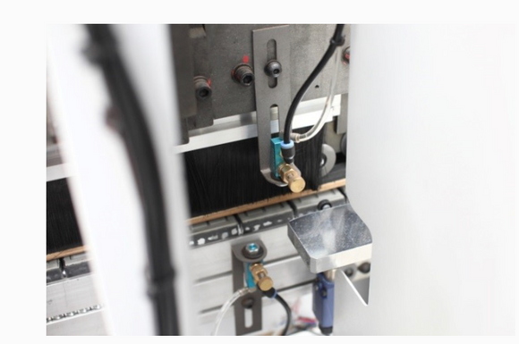 Briaunų laminavimo staklės HOLD HD621 EVA ir PUR - Industry Solutions