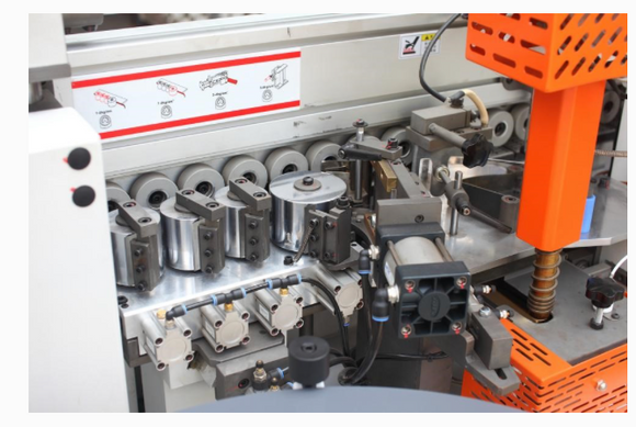 Briaunų laminavimo staklės HOLD HD621 EVA ir PUR - Industry Solutions