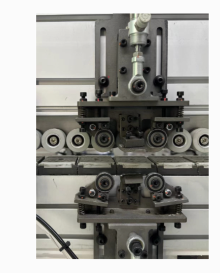 Briaunų laminavimo staklės HOLD HD621 EVA ir PUR - Industry Solutions