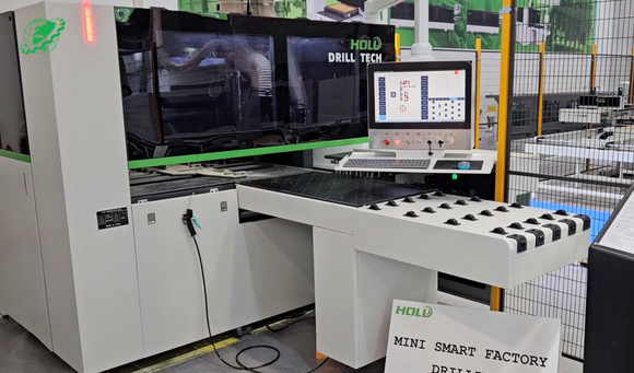 6-pusių CNC gręžimo centras Hold HB61J