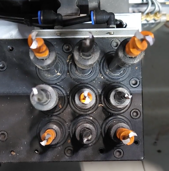 6-pusių CNC gręžimo centras Hold HB61J