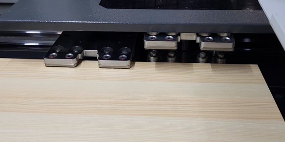 6-pusių CNC gręžimo centras Hold HB61J