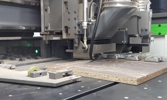 6-pusių CNC gręžimo centras Hold HB61J