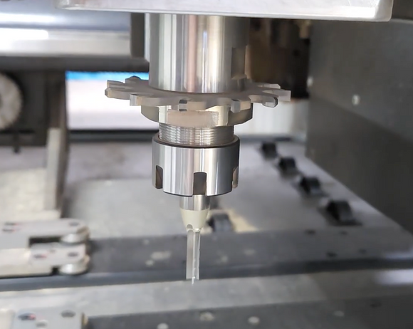 6-pusių CNC gręžimo centras Hold HB61J