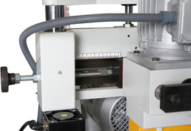 Durų spynų ir vyrių lizdų ir skylių frezavimo staklės MZK - 0