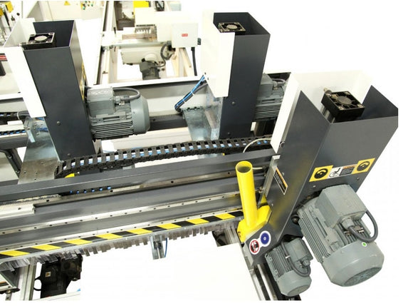 Durų formatinio apipjovimo staklės Quattro