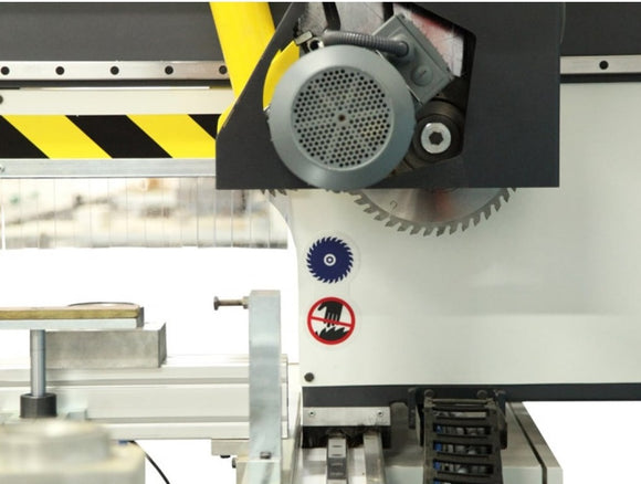 Durų formatinio apipjovimo staklės Quattro