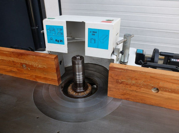 Frezavimo staklės Casadei - Industry Solutions