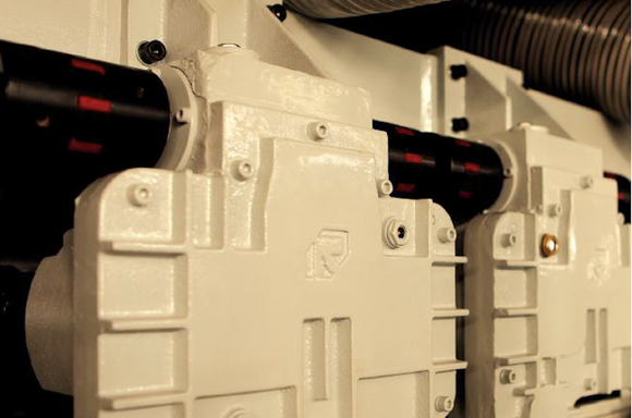 Naujos keturpusės obliavimo staklės Reignmac 423 - Industry Solutions