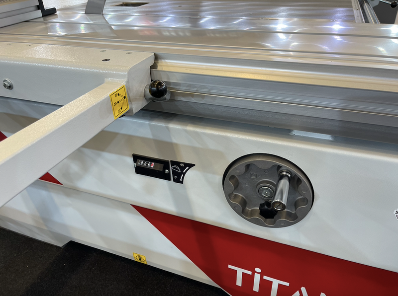 Formatinio pjovimo staklės Titan 3200 - Industry Solutions