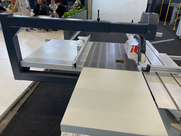 Formatinio pjovimo staklės Titan 3200 - Industry Solutions