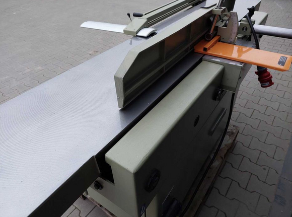 Leistuvas SCM 400 - Industry Solutions