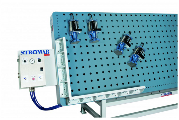 Universalus pneumatinis - surinkimo  presas STROMAB STC2500