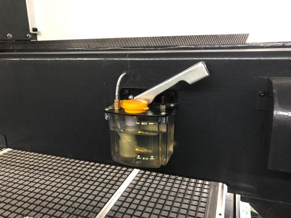 Naujas CNC apdirbimo centras Routermax Basic 1530 Servo Deluxe - Industry Solutions